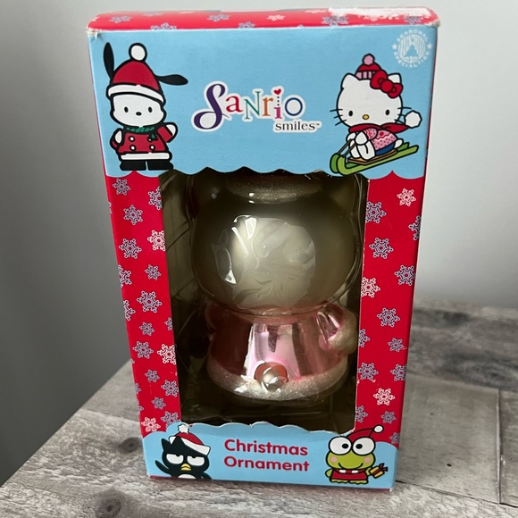 Hello Kitty Ornament - Picture 10 of 11